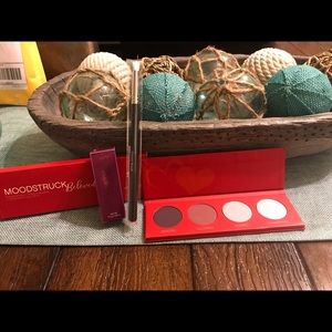 Younique valentine bundle